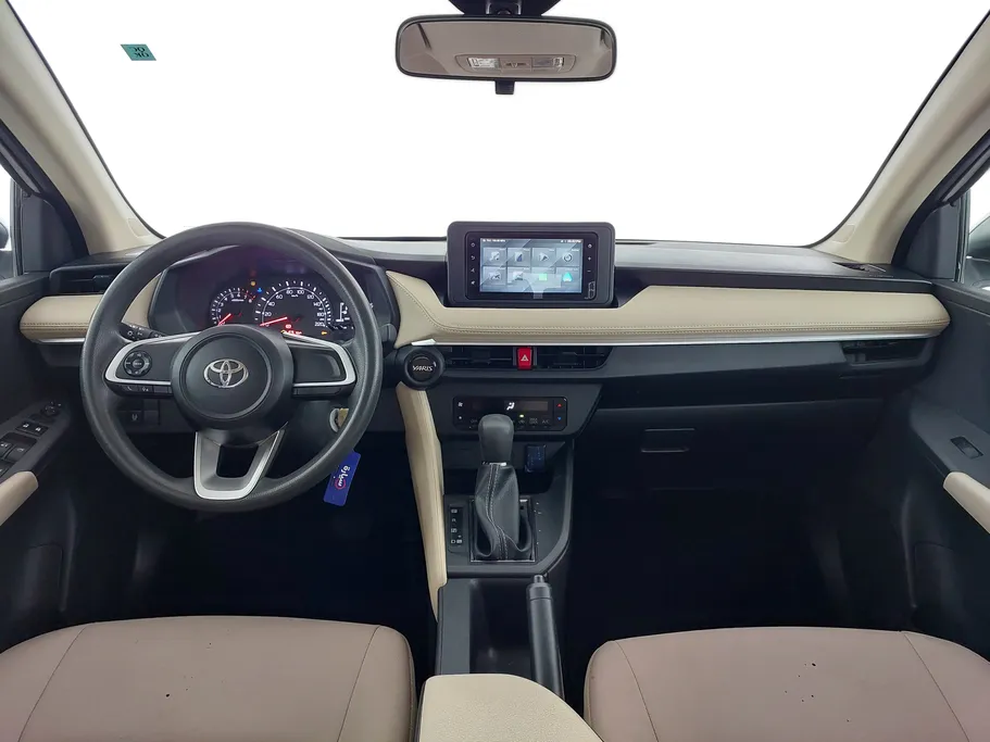 2024 Toyota Yaris  Y 