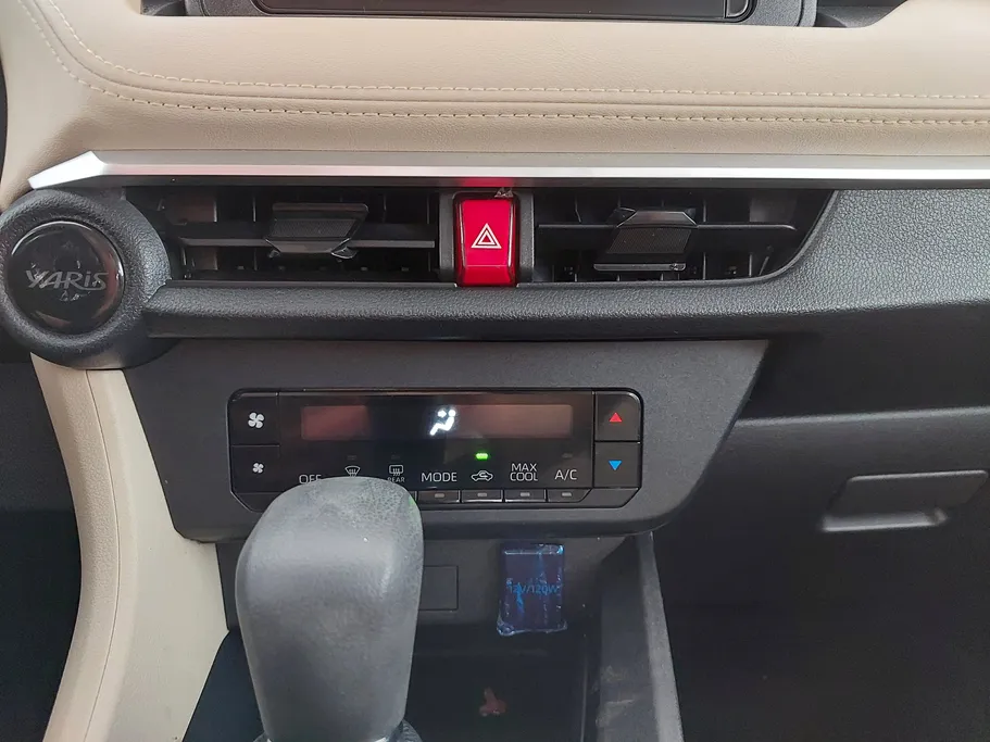 2024 Toyota Yaris  Y 