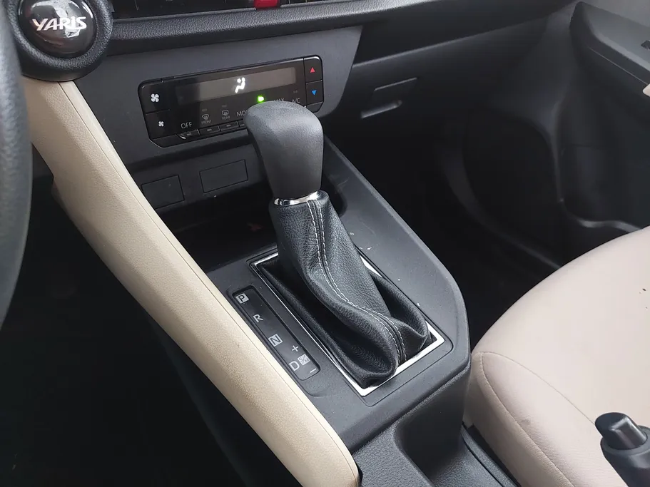 2024 Toyota Yaris  Y 