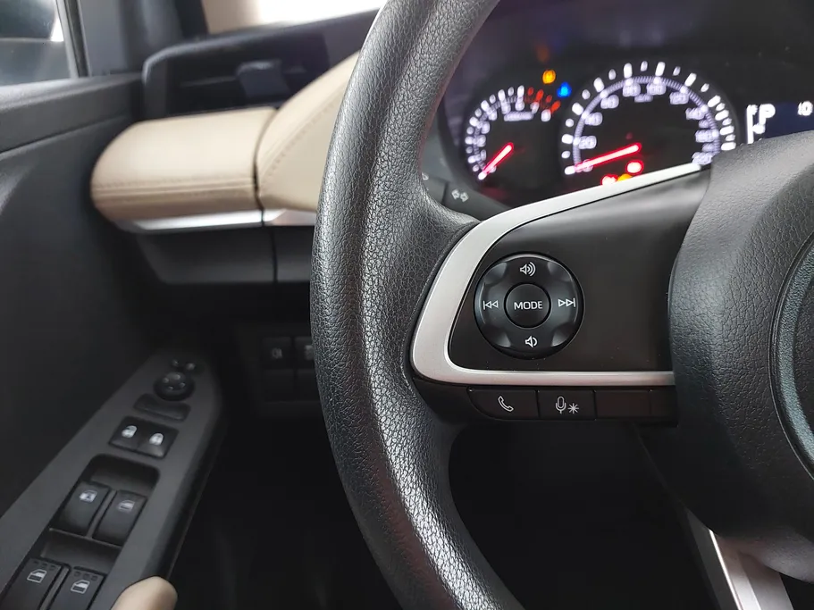 2024 Toyota Yaris  Y 
