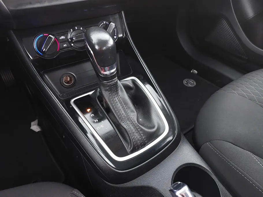 2023 MG 5 STD 