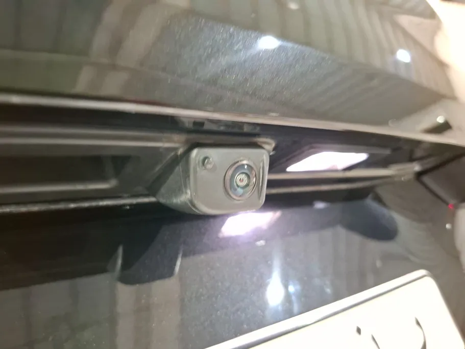 بي ام دبليو الفئة الخامسة 520i 2024 