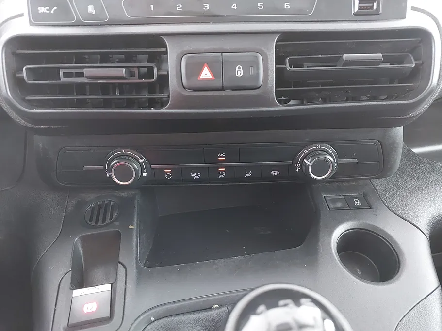 2022 Peugeot Partner Refrigerated 