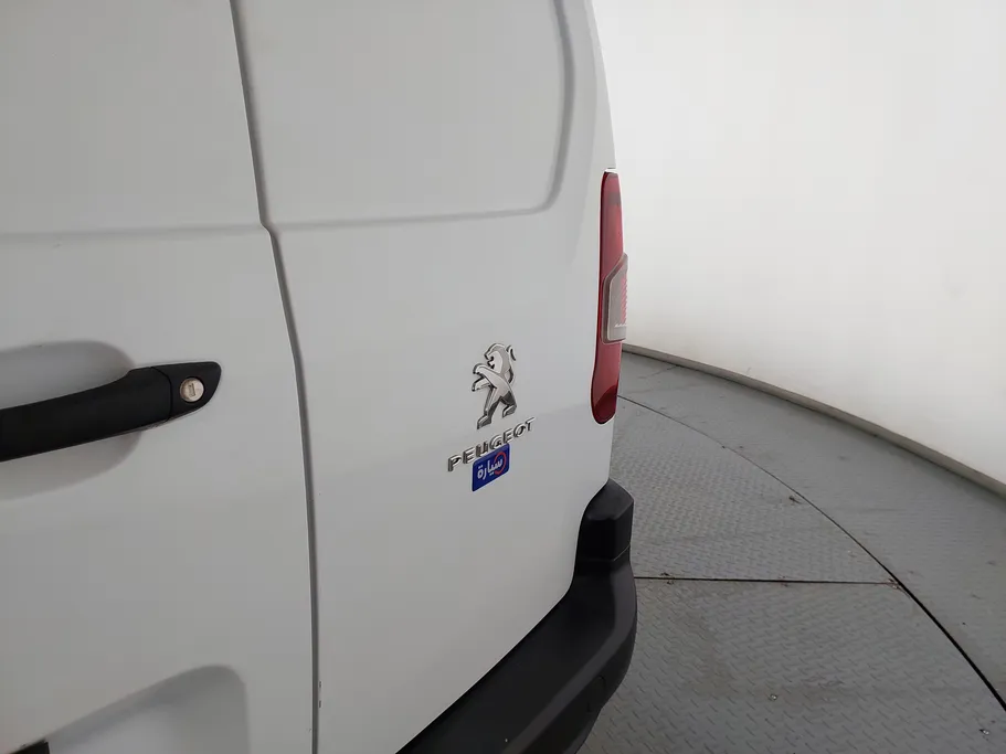 2022 Peugeot Partner Refrigerated 