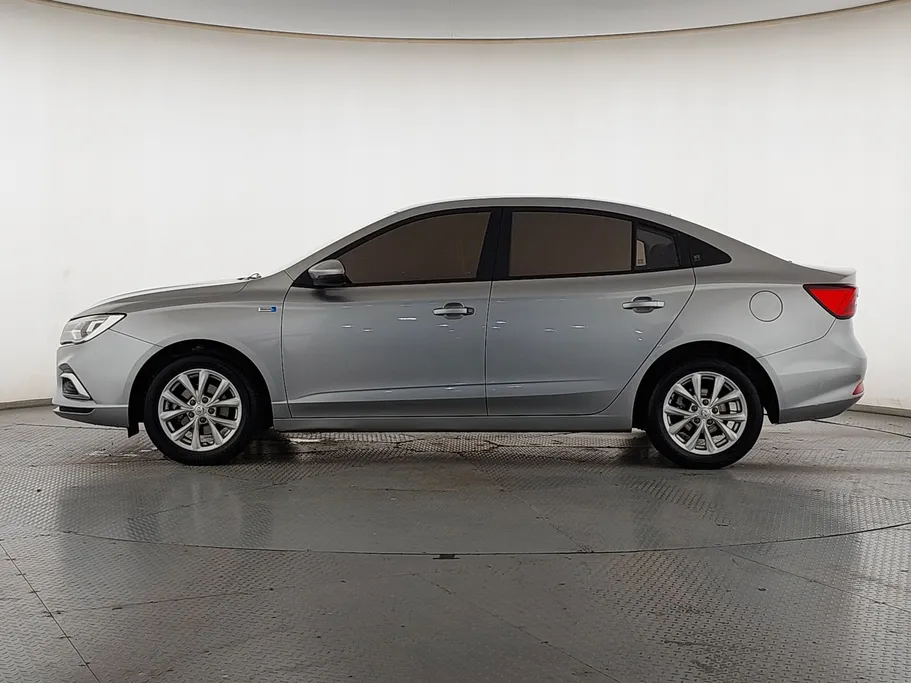 2023 MG 5 STD 