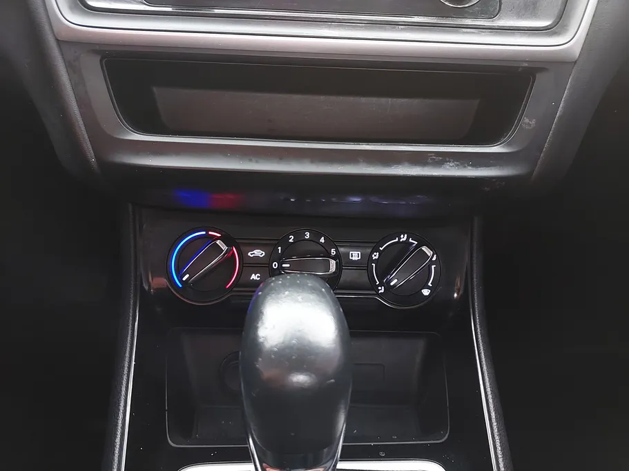 2023 MG 5 STD 