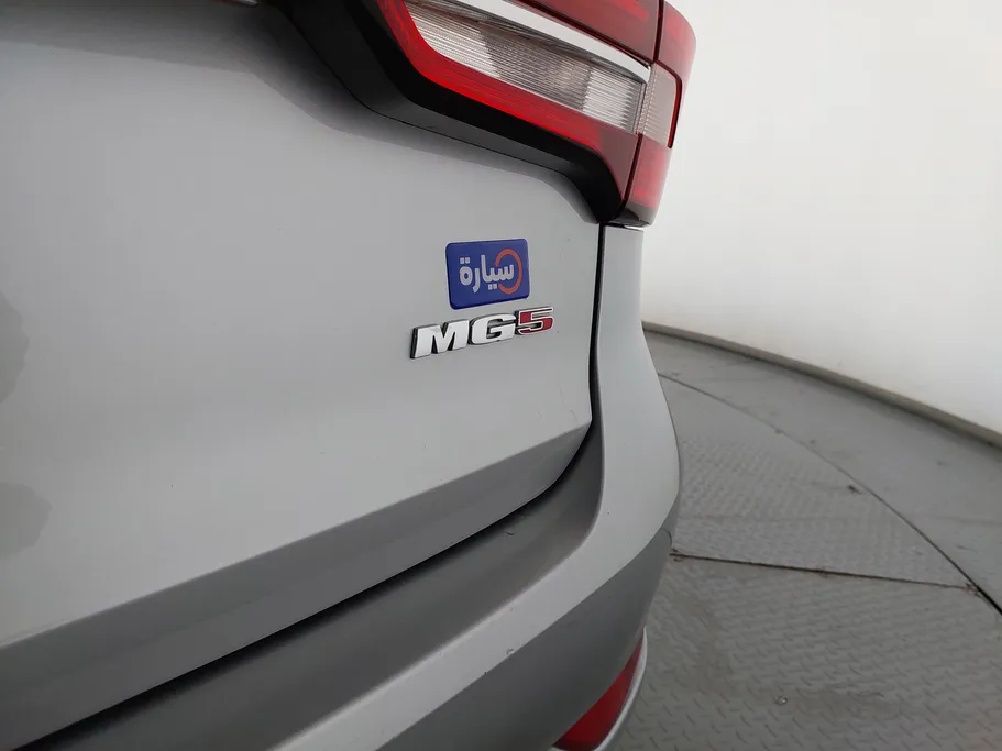 2023 MG 5 STD 