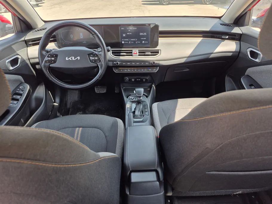 2024 Kia K3 EX 