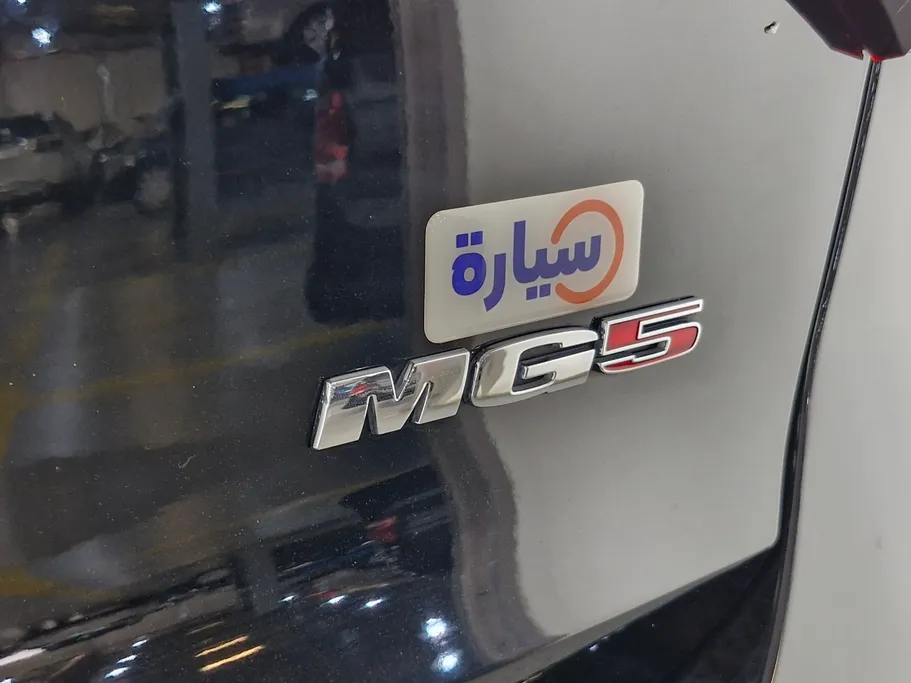 ام جي 5 STD 2023 