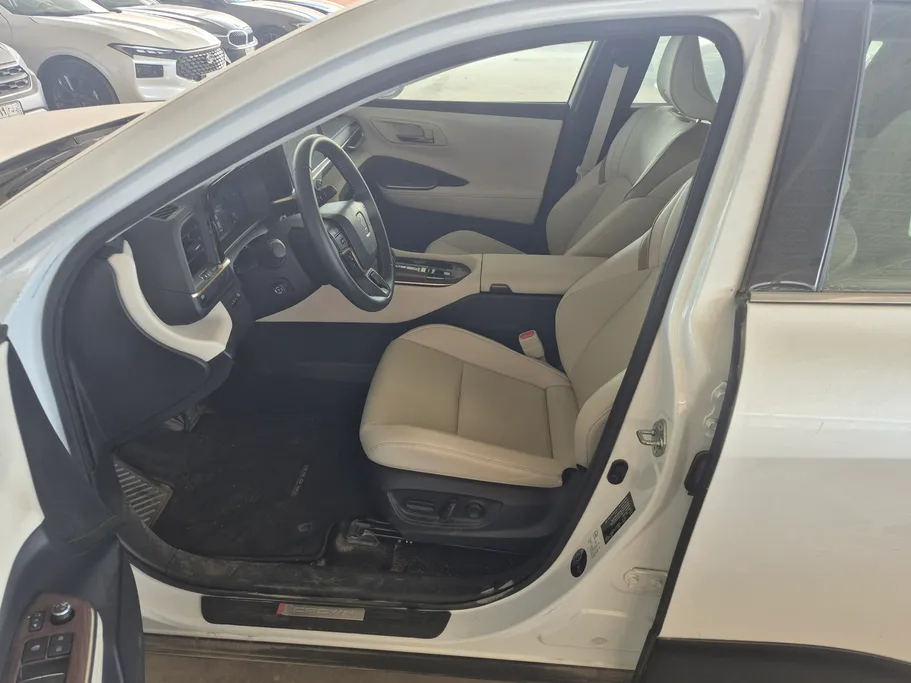 2025 Toyota Crown Premium 
