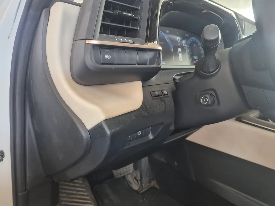 2025 Toyota Crown Premium 