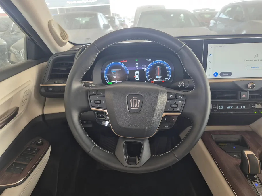 2025 Toyota Crown Premium 