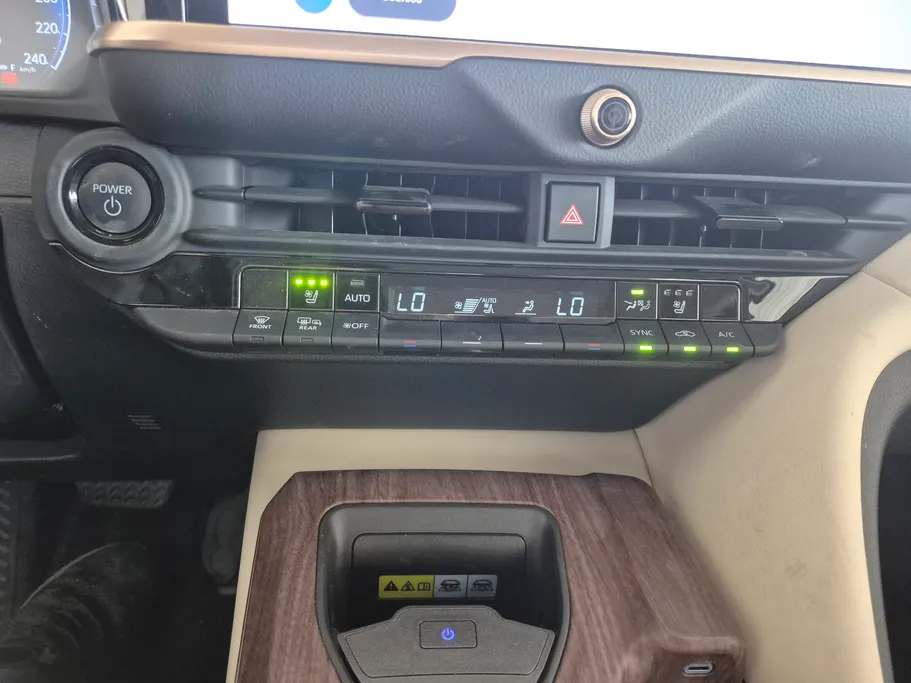 2025 Toyota Crown Premium 