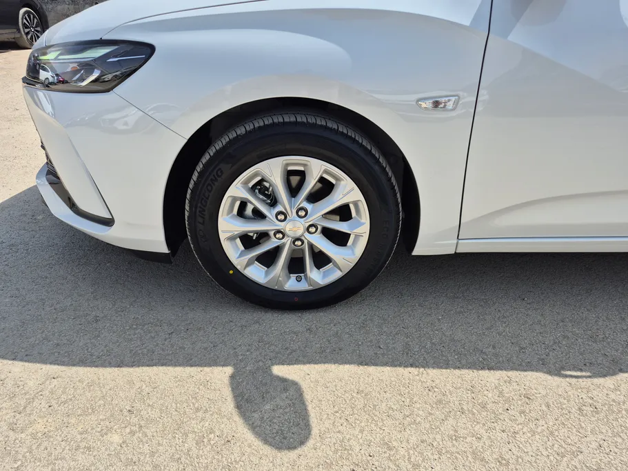 2026 Chevrolet Cruze LT 