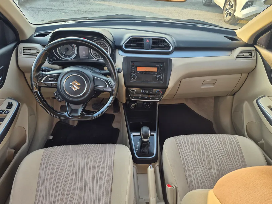 2025 سوزوكي Dzire GLX 