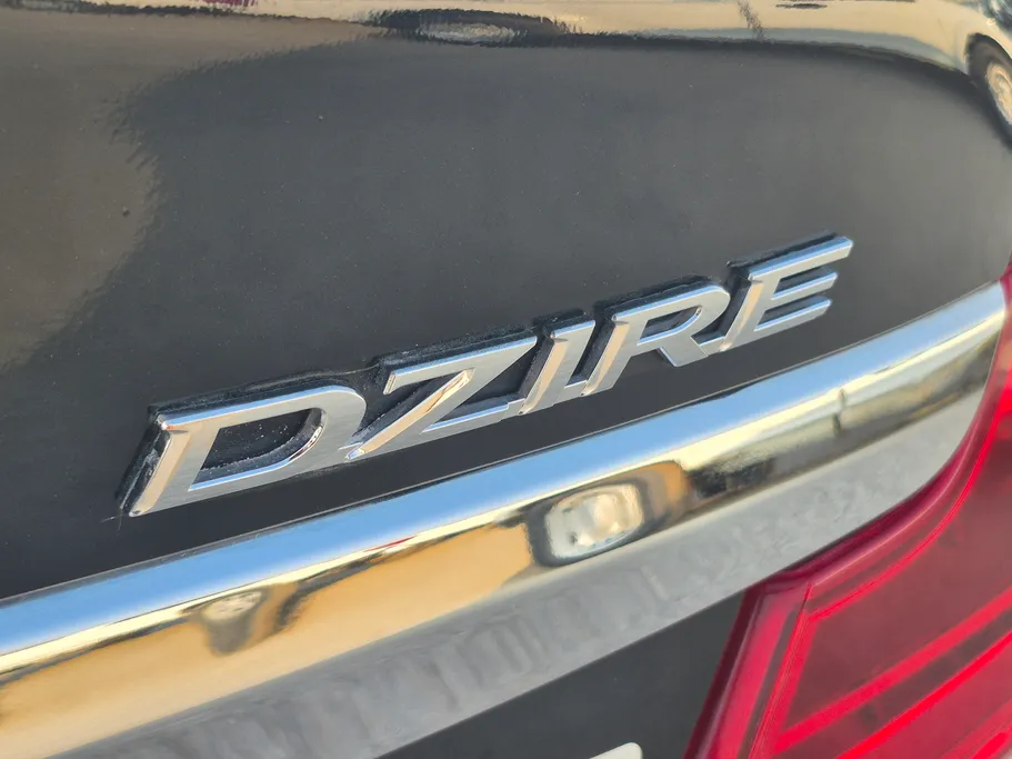 2025 سوزوكي Dzire GLX 