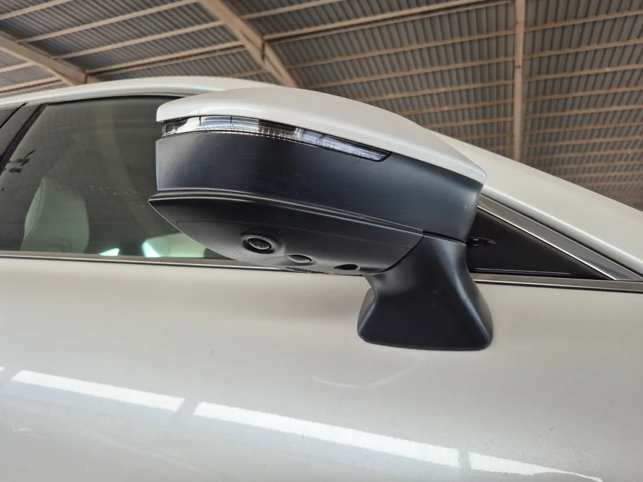2025 Toyota Crown Premium 