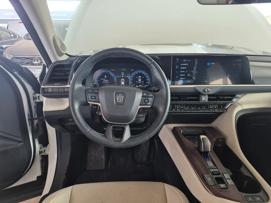 2025 Toyota Crown Premium 