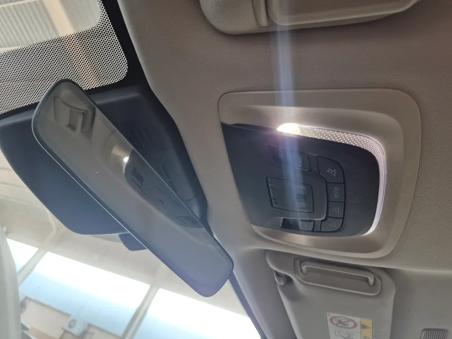 2025 Toyota Crown Premium 