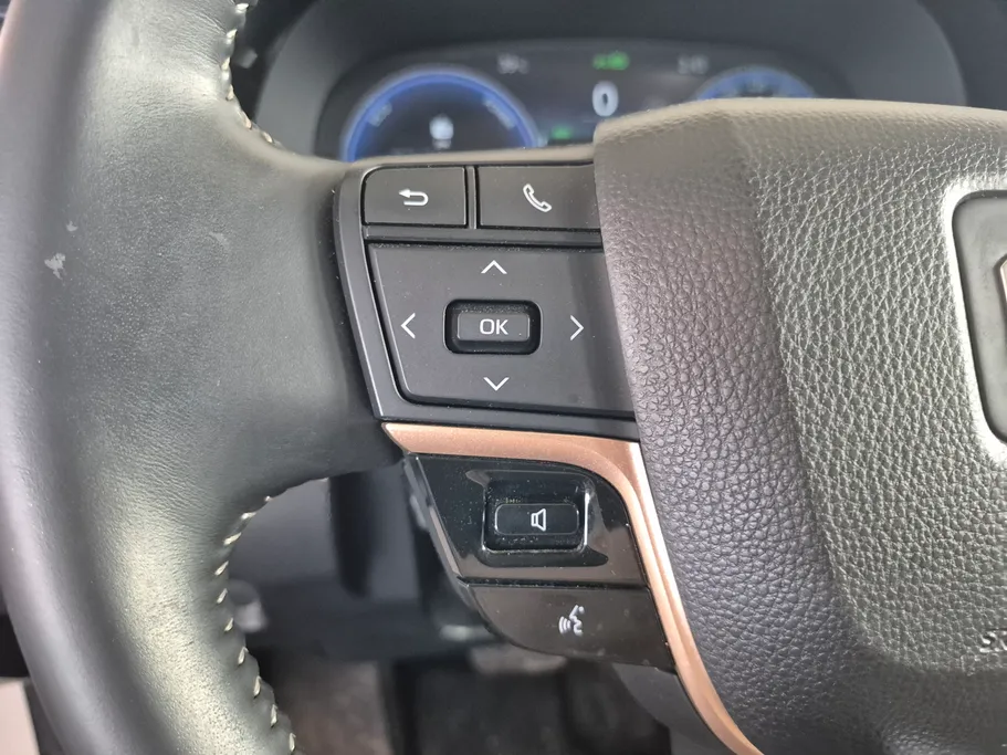 2025 Toyota Crown Premium 