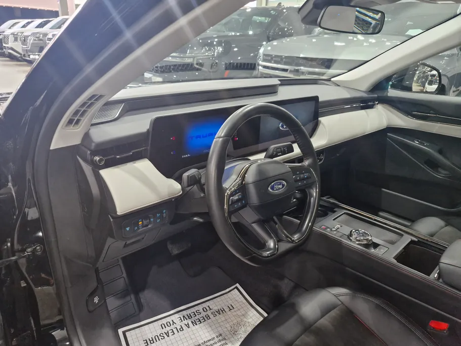 2023 Ford Taurus Trend 