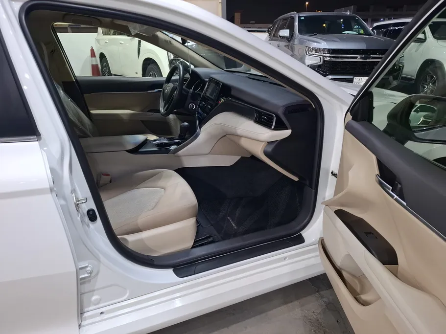 2024 Toyota Camry  LE 