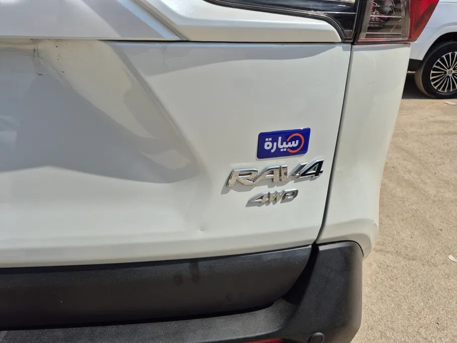 2023 Toyota RAV4 LE 