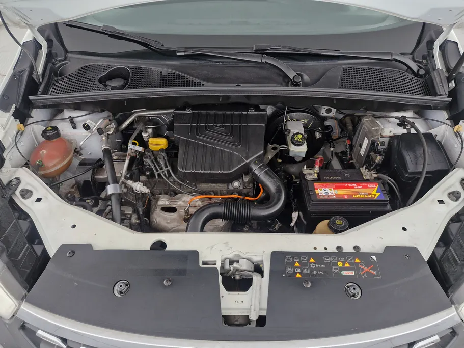 2021 Renault Docker Van بضاعة 