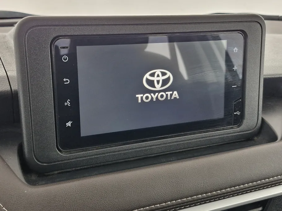 2024 Toyota Yaris  Y 