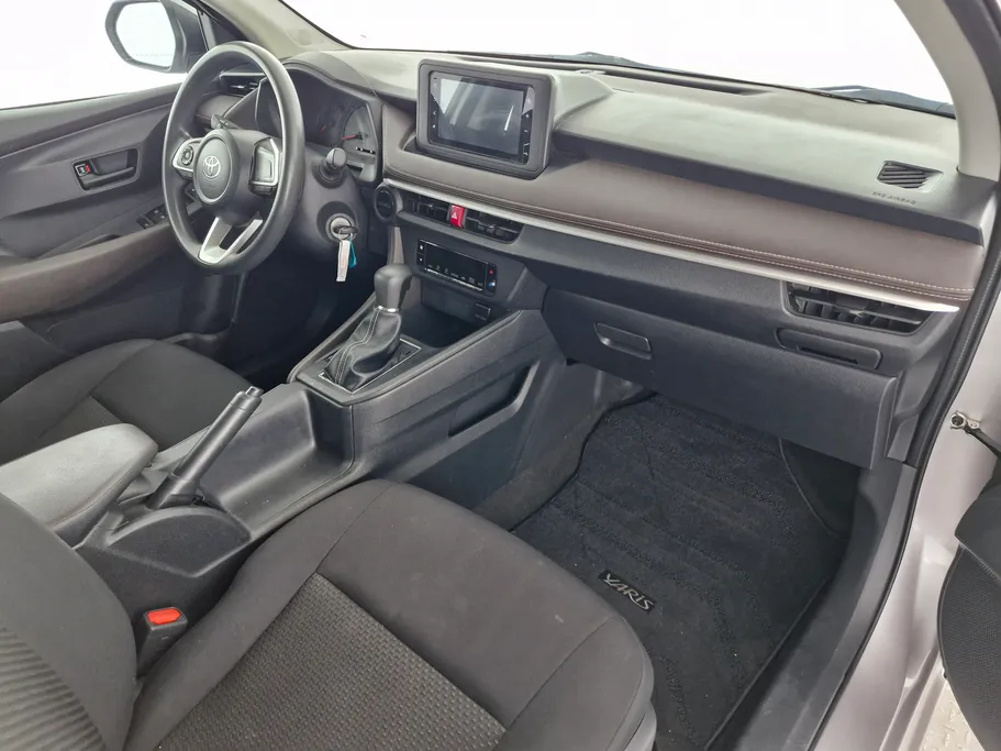 2024 Toyota Yaris  Y 