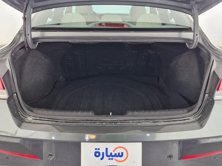 2025 هيونداي Elantra فلييت 