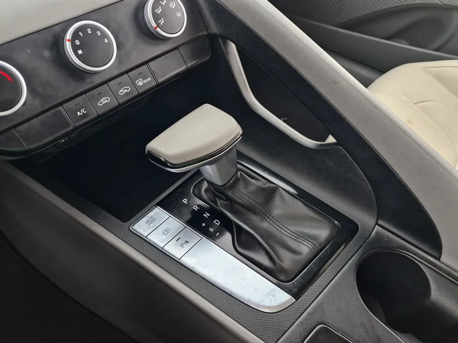 2025 هيونداي Elantra فلييت 