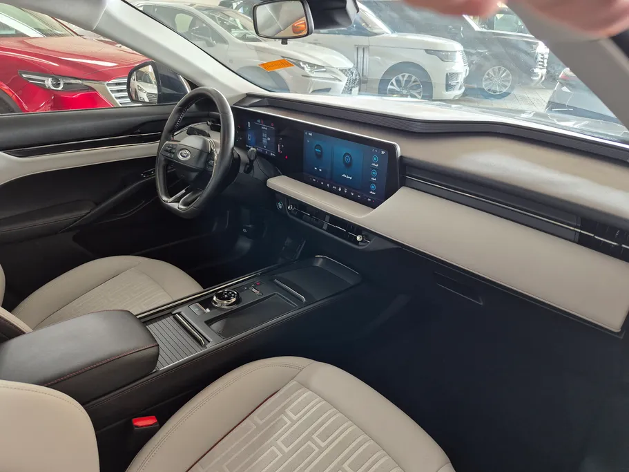 2025 Ford Taurus Trend 