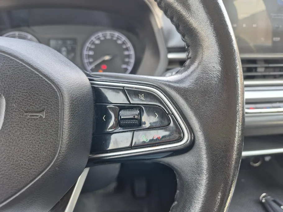 جيلي امجراند GS 2024 