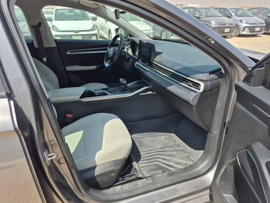 جيلي امجراند GS 2024 