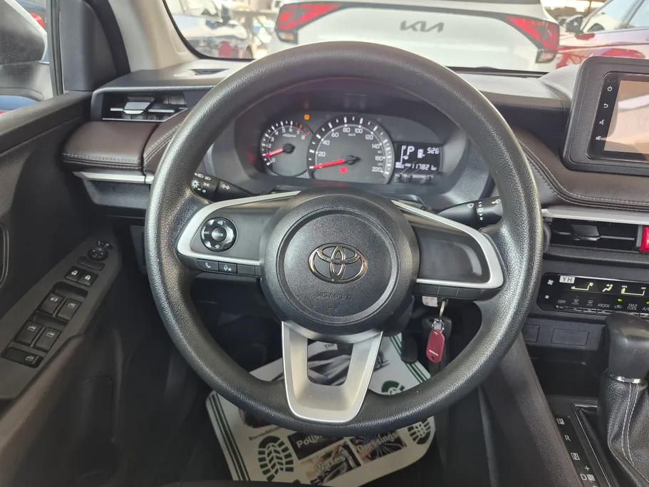 2024 Toyota Yaris  Y 