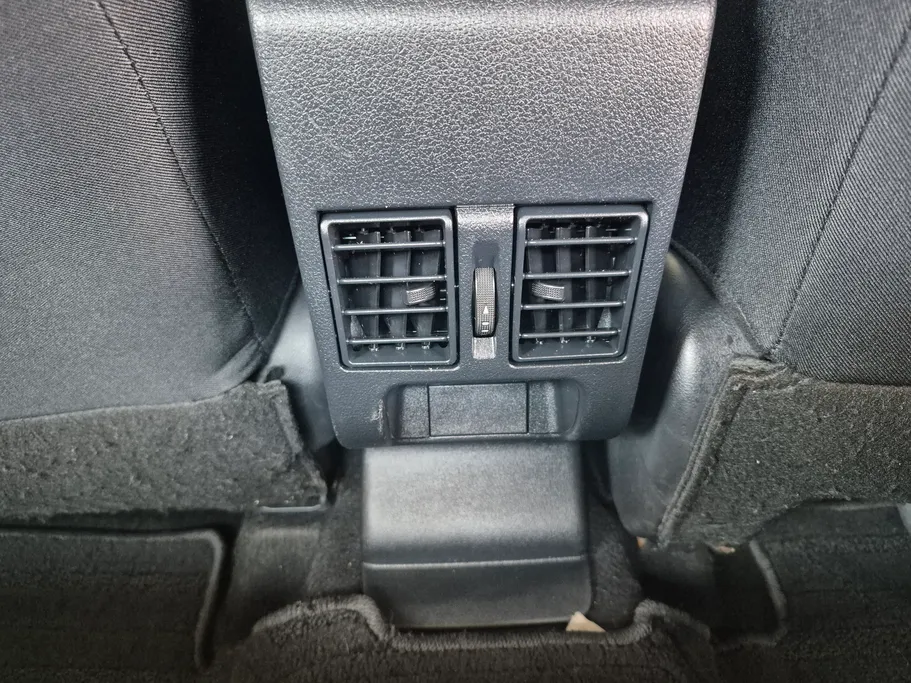 2024 Toyota Yaris  Y 