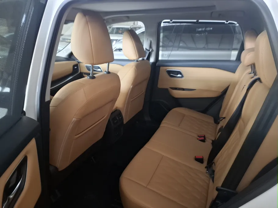 نيسان أكس تريل SV Plus 2025 