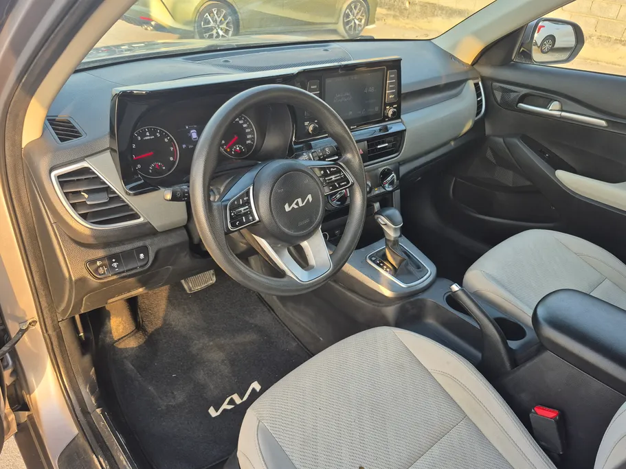 2023 Kia Seltos LX 