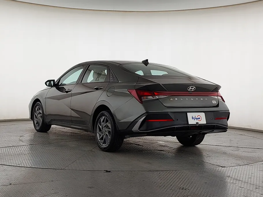 2024 هيونداي Elantra سمارت 
