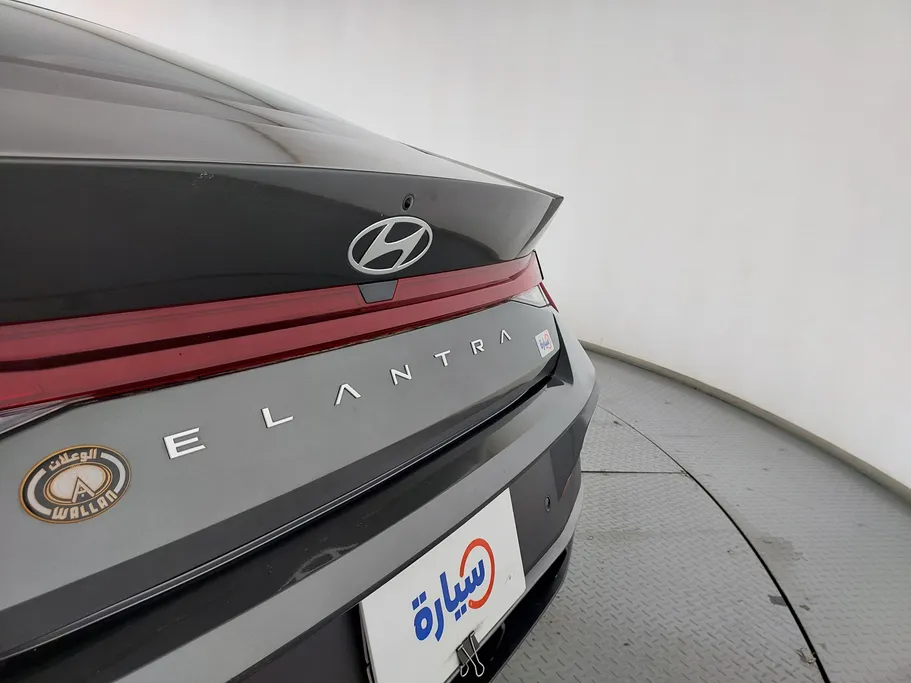 2024 هيونداي Elantra سمارت 