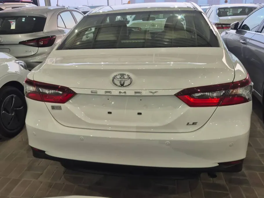 2022 Toyota Camry  LE 