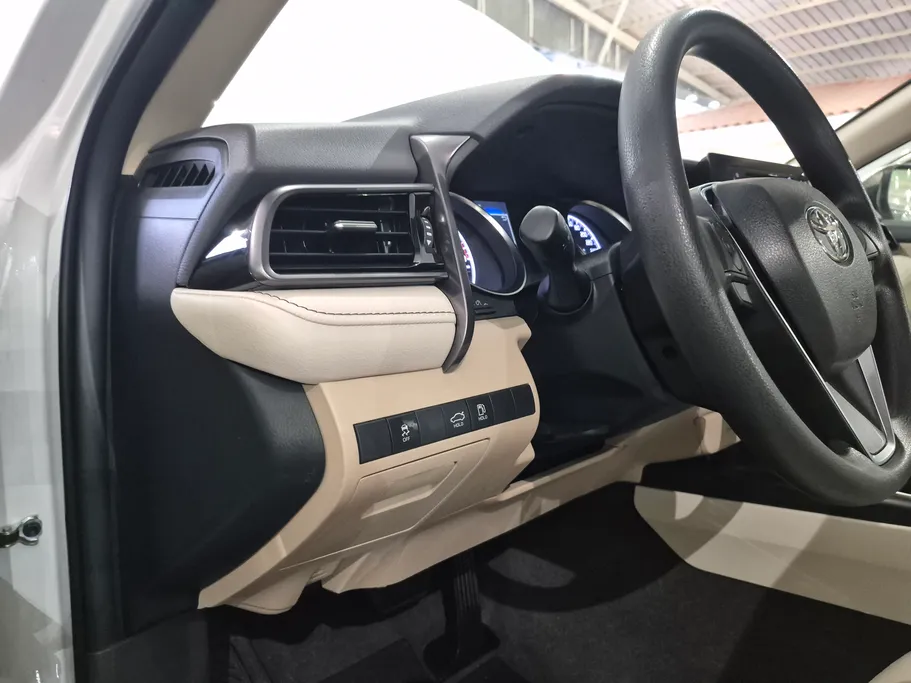 2022 Toyota Camry  LE 