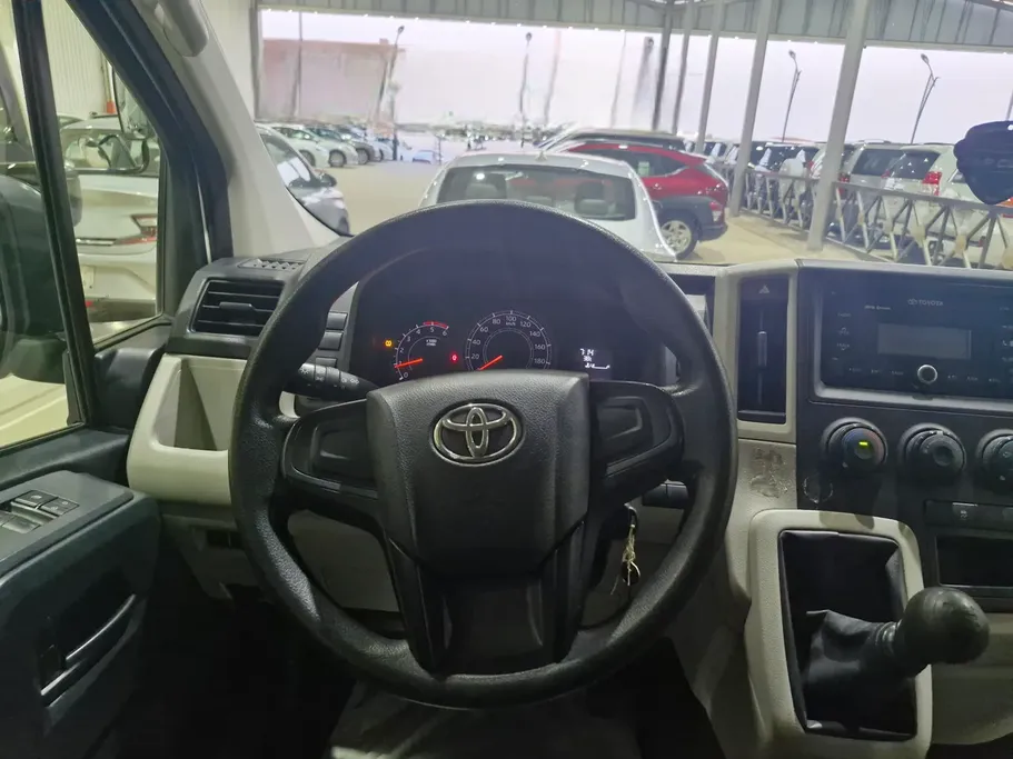 2021 Toyota Haice فان بضاعه 