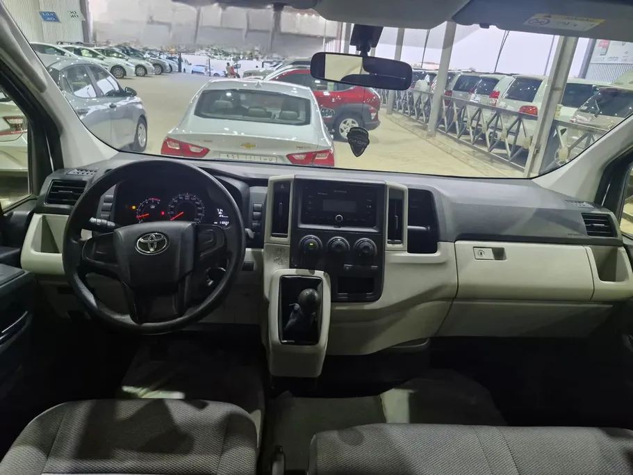 2021 Toyota Haice فان بضاعه 