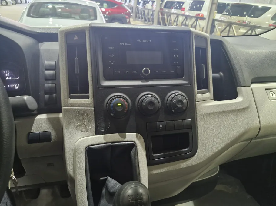 2021 Toyota Haice فان بضاعه 