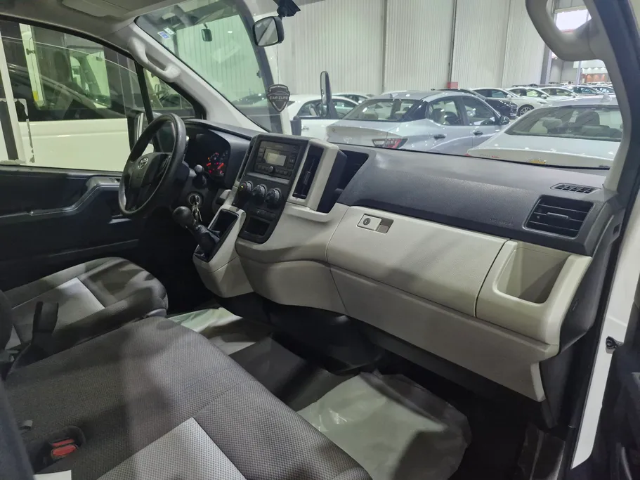 2021 Toyota Haice فان بضاعه 