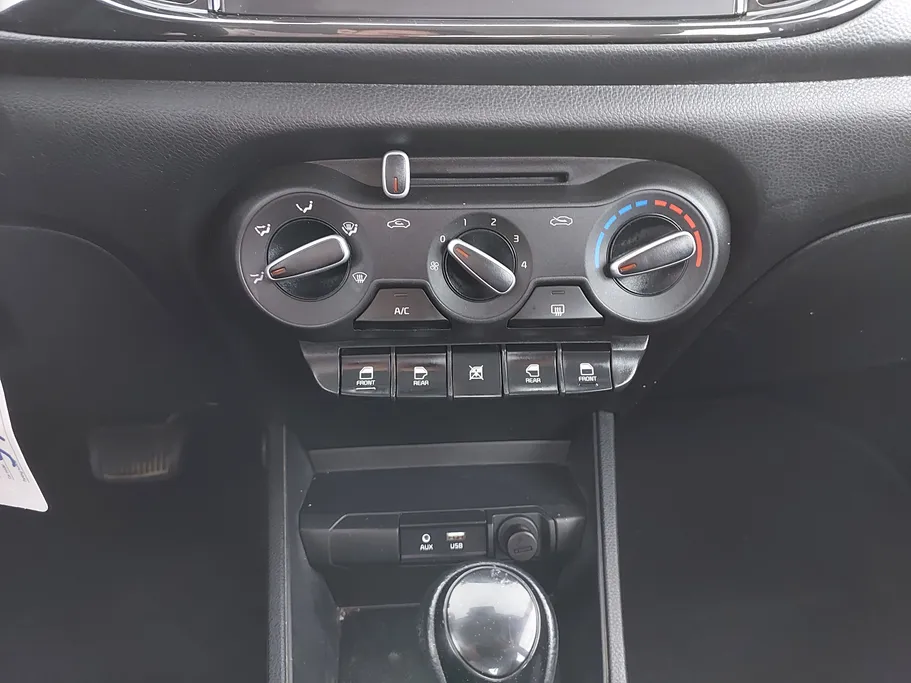 2023 Kia Pegas LX 
