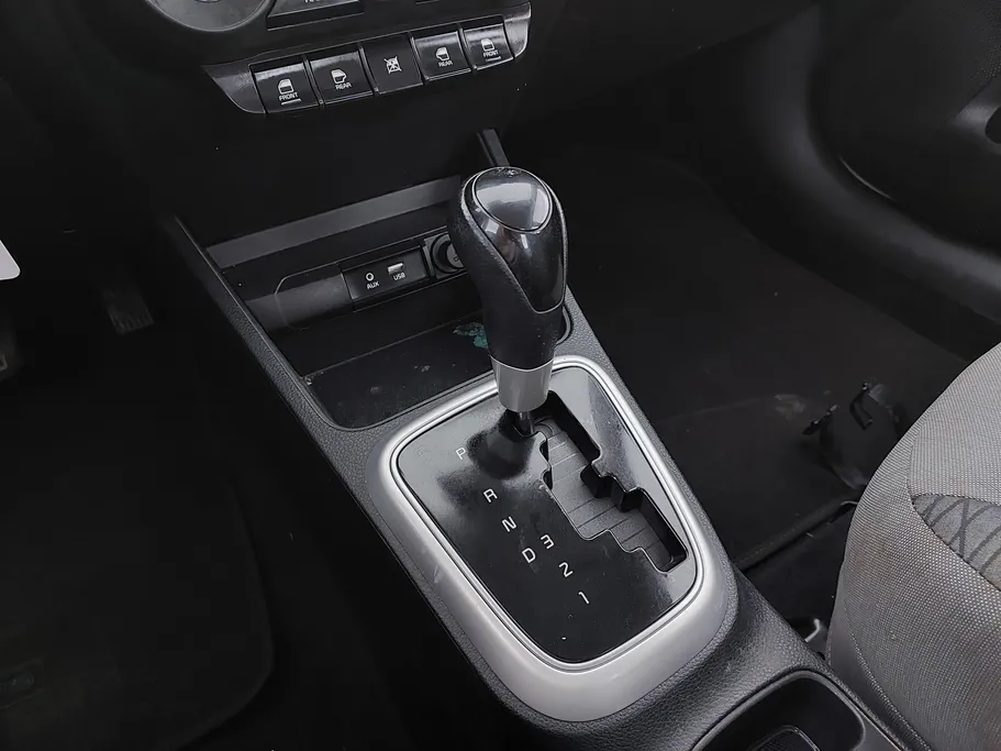 2023 Kia Pegas LX 