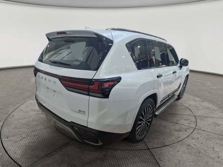 2025 Lexus LX 600 VR VIP 
